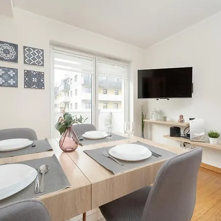 One Bedroom Nadodrze With Free Garage By Renters