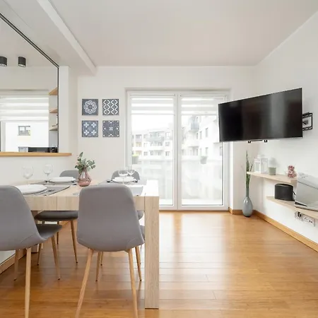 One Bedroom Nadodrze With Free Garage By Renters Вроцлав