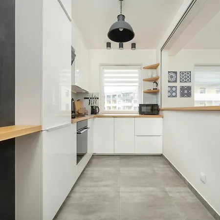 One Bedroom Nadodrze With Free Garage By Renters * Вроцлав