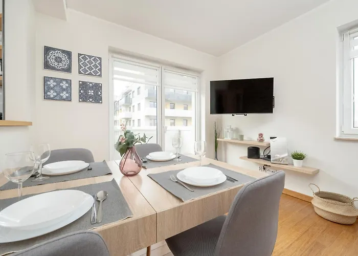 One Bedroom Nadodrze With Free Garage By Renters