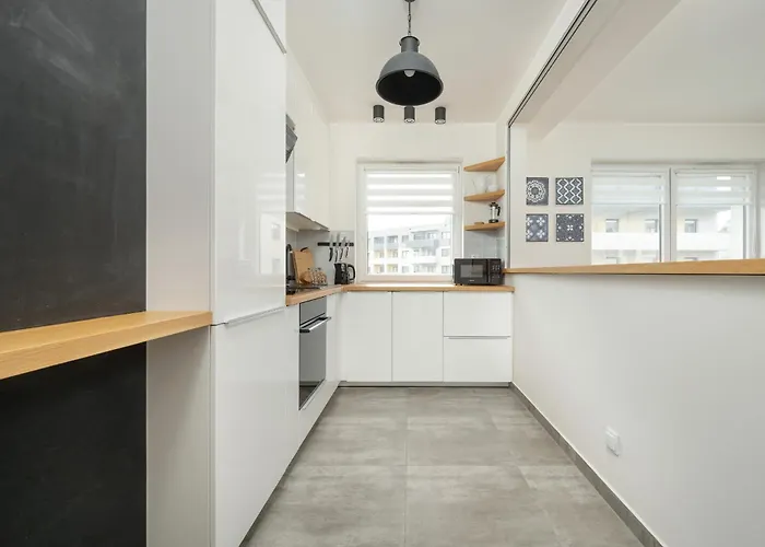 One Bedroom Nadodrze With Free Garage By Renters * 브로츠와프